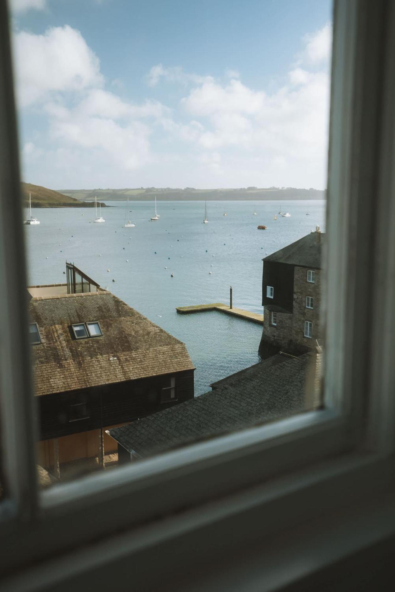 Breathtaking High Street Townhouse With Stunning Sea Views At 'The Old Fishermans Townhouse' Falmouth Eksteriør billede