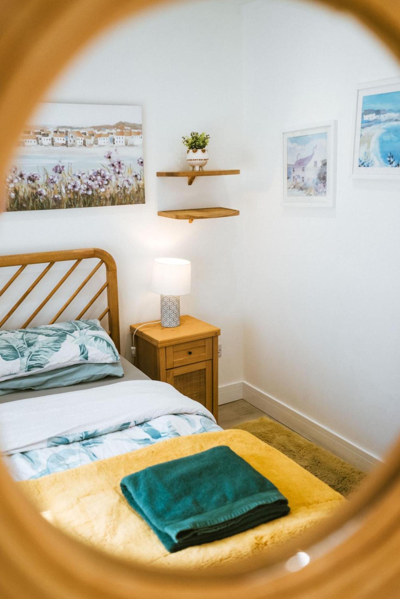 Breathtaking High Street Townhouse With Stunning Sea Views At 'The Old Fishermans Townhouse' Falmouth Eksteriør billede